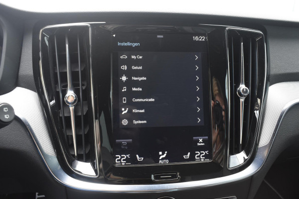 Volvo V60 T8 Twin Engine 390PK Automaat AWD R-Design / Adaptive Cruise Control / 360 Camera / Harman Kardon / Stoel- en stuurverwarming / Stoelverwarming achter / Trekhaak elektrisch wegklapbaar / Elektrische stoelen met geheugen