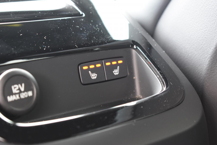 Volvo V60 T8 Twin Engine 390PK Automaat AWD R-Design / Adaptive Cruise Control / 360 Camera / Harman Kardon / Stoel- en stuurverwarming / Stoelverwarming achter / Trekhaak elektrisch wegklapbaar / Elektrische stoelen met geheugen