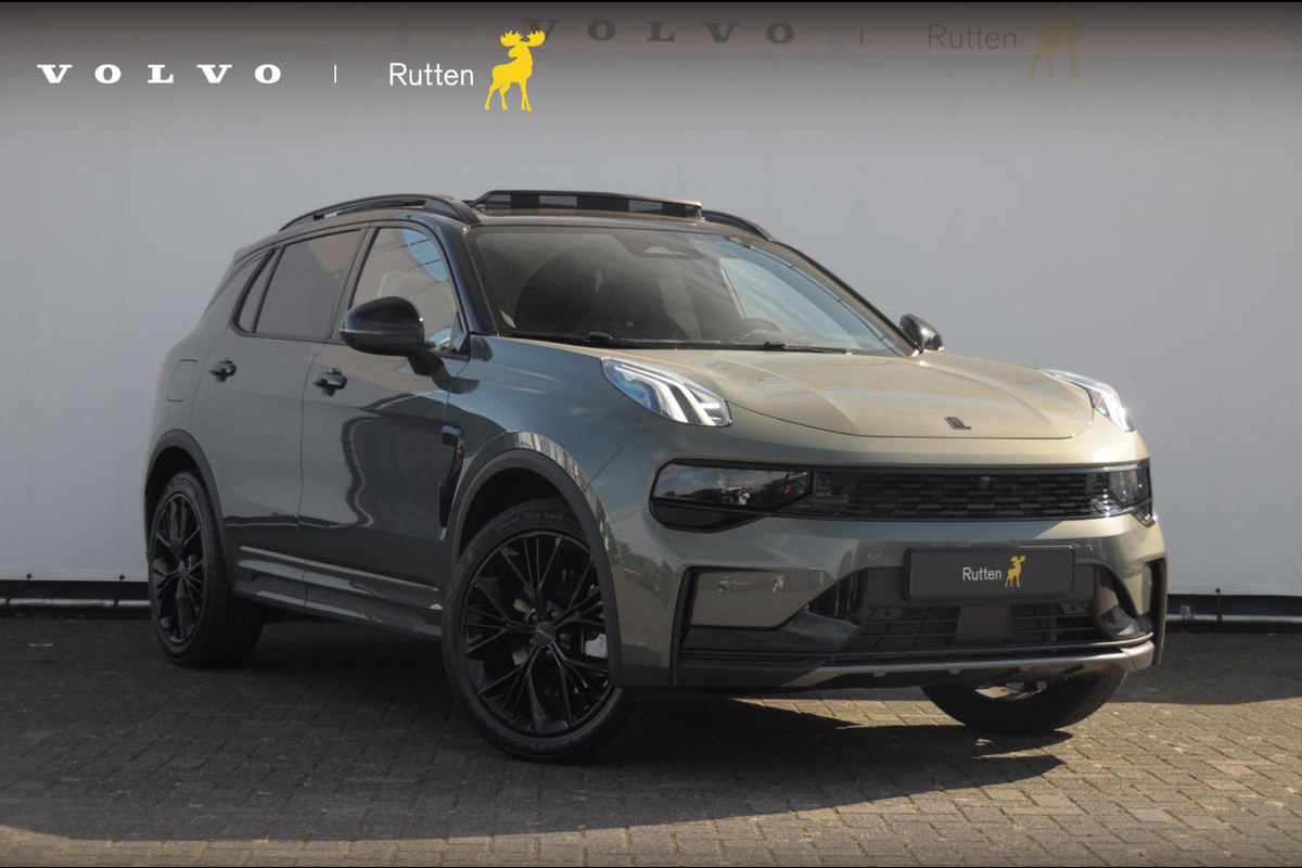 Lynk & Co 01 276PK Automaat More / Adaptive cruise control / Leren bekleding / Elektrisch verstelbare stoelen / Schuif- kanteldak / Stoel- en stuurverwarming / Parkeersensoren V+A / 360 Graden Camera / Elektrische achterklep / 20" lichtmetalen velgen