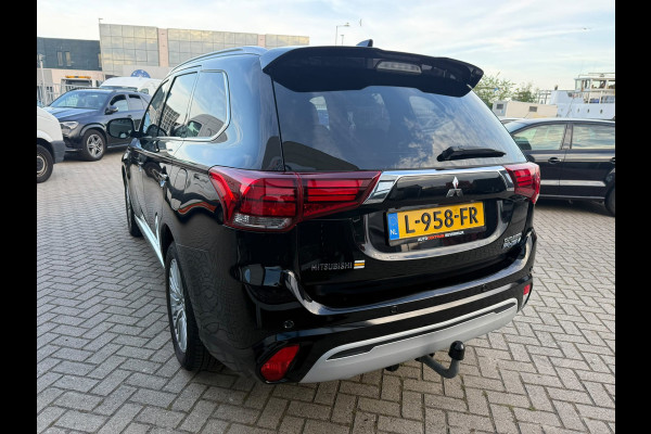 Mitsubishi Outlander 2.4 PHEV S-Edition 2019 Zwart 224pk