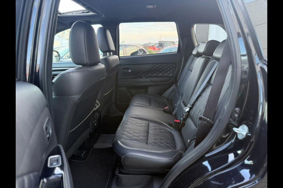 Mitsubishi Outlander 2.4 PHEV S-Edition 2019 Zwart 224pk