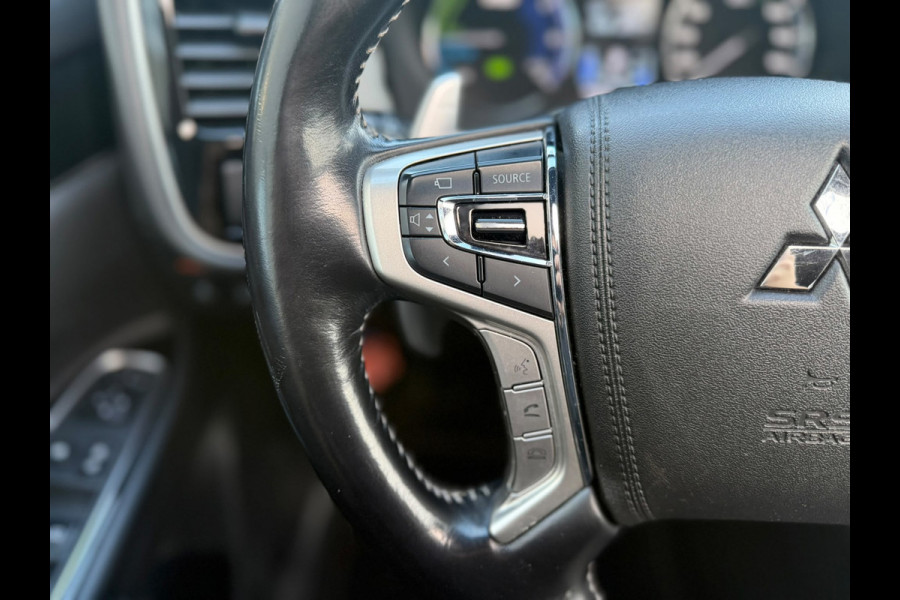 Mitsubishi Outlander 2.4 PHEV S-Edition 2019 Zwart 224pk