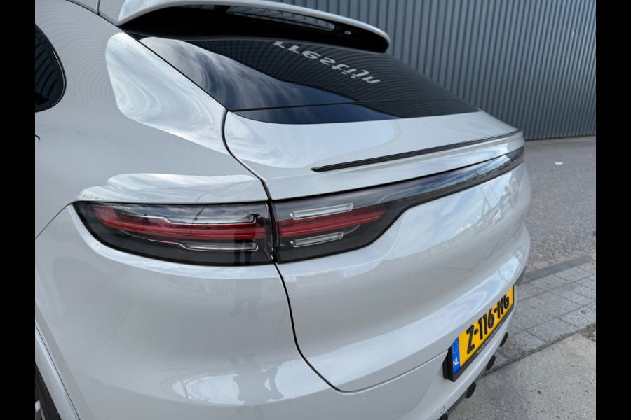 Porsche Cayenne Coupé 3.0 E-Hybrid Grijs 2021 341pk Carbondak Sport Chrono Porsche Approved