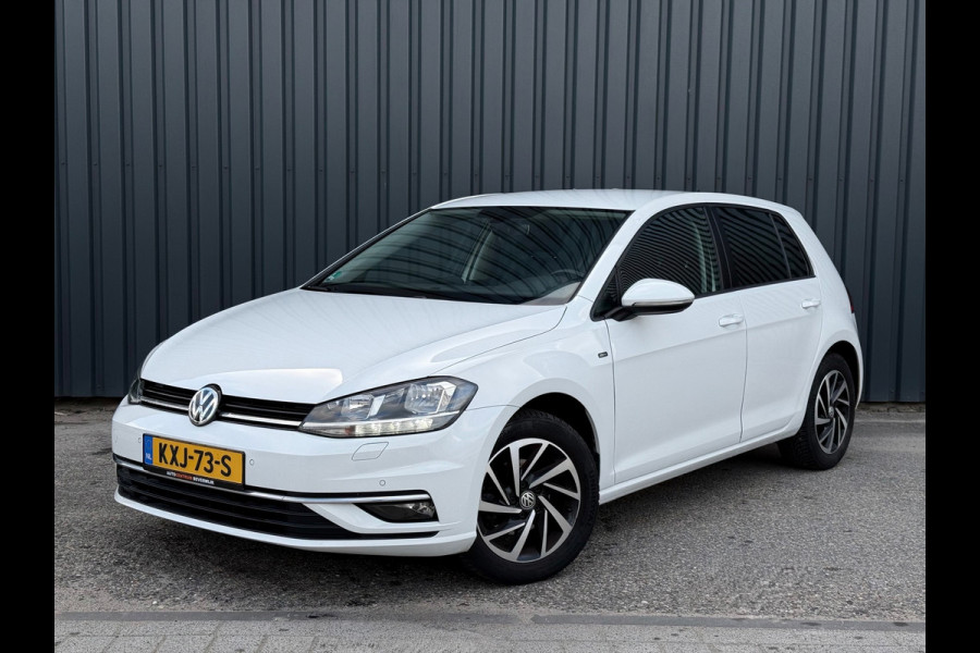 Volkswagen Golf 1.0 TSI 86pk Trendline 2019 Wit Trekhaak Led