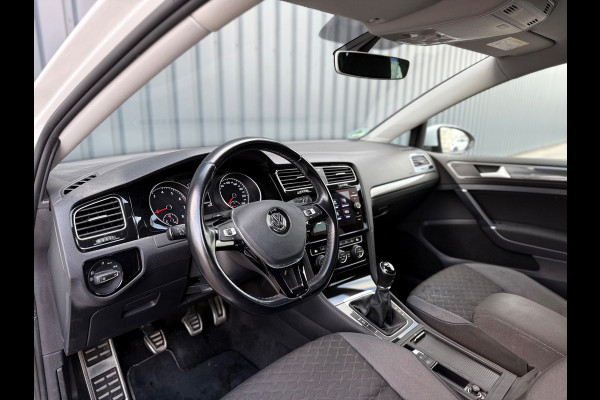 Volkswagen Golf 1.0 TSI 86pk Trendline 2019 Wit Trekhaak Led