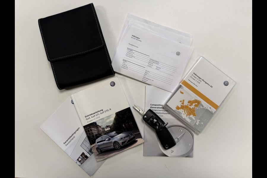 Volkswagen Golf 1.0 TSI 86pk Trendline 2019 Wit Trekhaak Led