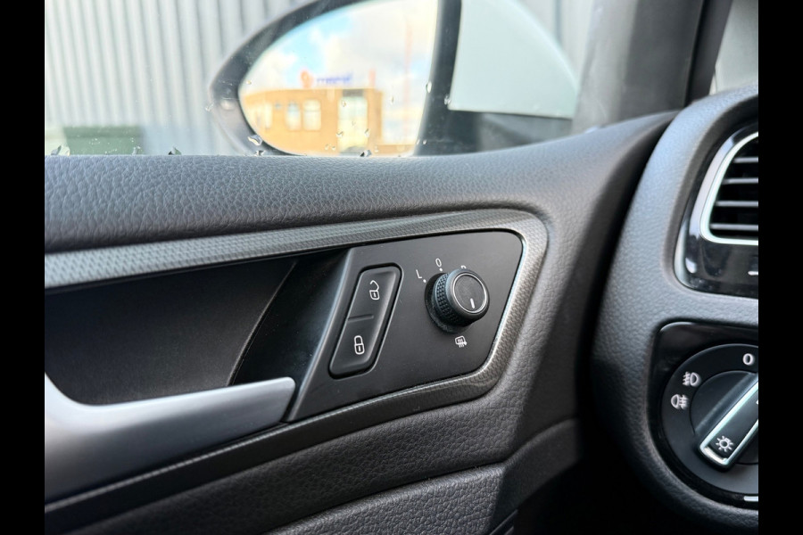 Volkswagen Golf 1.0 TSI 86pk Trendline 2019 Wit Trekhaak Led