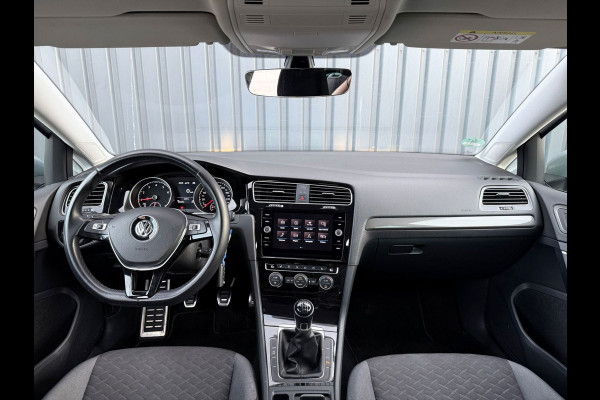 Volkswagen Golf Variant 1.0 TSI Highline 110pk Grijs 2018