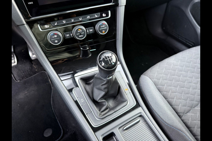 Volkswagen Golf Variant 1.0 TSI Highline 110pk Grijs 2018
