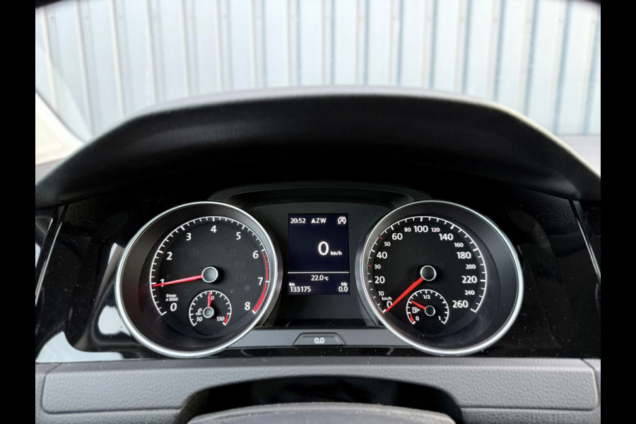 Volkswagen Golf Variant 1.0 TSI Highline 110pk Grijs 2018