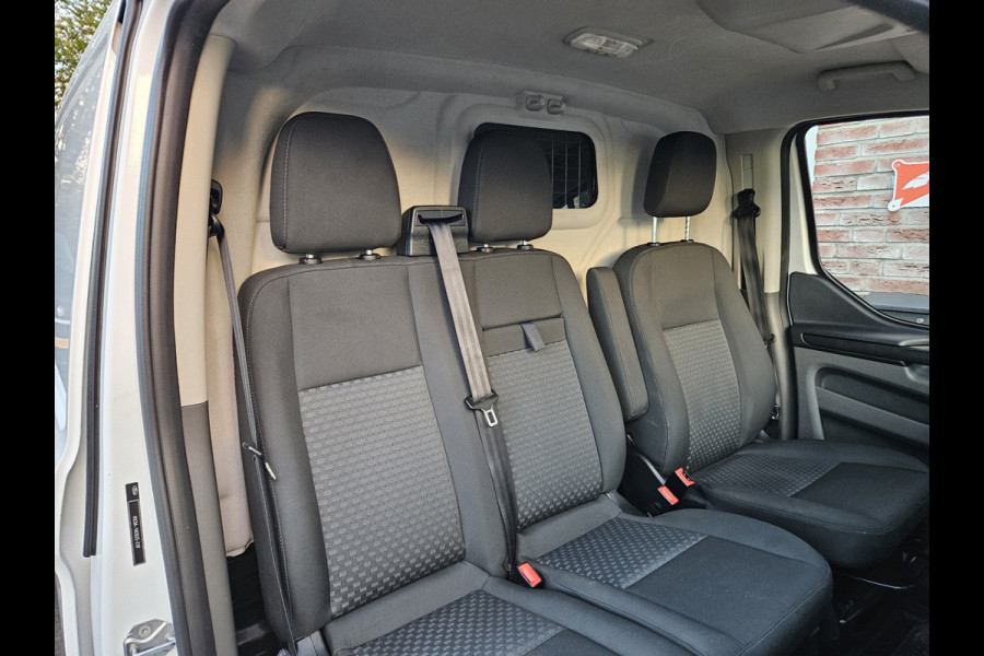 Ford Transit Custom 300 2.0 TDCI L2H1 Trend Trekhaak! 3-Zitplaatsen! 131PK! Mooie/Nette Bus! Airco!