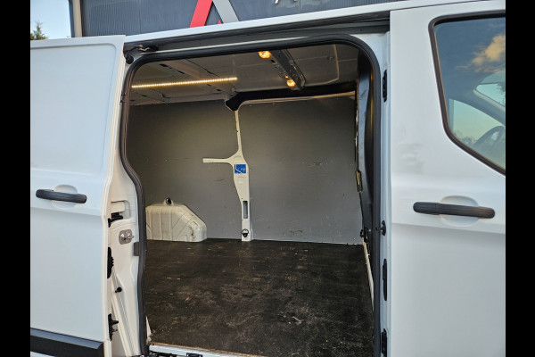 Ford Transit Custom 300 2.0 TDCI L2H1 Trend Trekhaak! 3-Zitplaatsen! 131PK! Mooie/Nette Bus! Airco!
