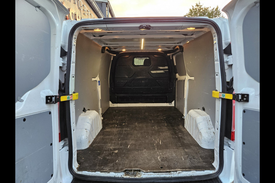 Ford Transit Custom 300 2.0 TDCI L2H1 Trend Trekhaak! 3-Zitplaatsen! 131PK! Mooie/Nette Bus! Airco!