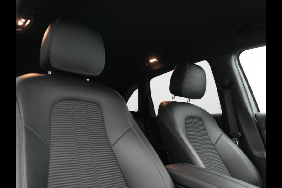 Mercedes-Benz B-Klasse 250 e Business Line PHEV 218pk Dealer O.H. | SOH 95% | Stoelverwarming | Apple Carplay | Cruise Control | Widescreen Navi | Draadloze Telefoonlader | Park Assist | Lane Assist | DAB | LED Koplampen | Plug In Hybrid |