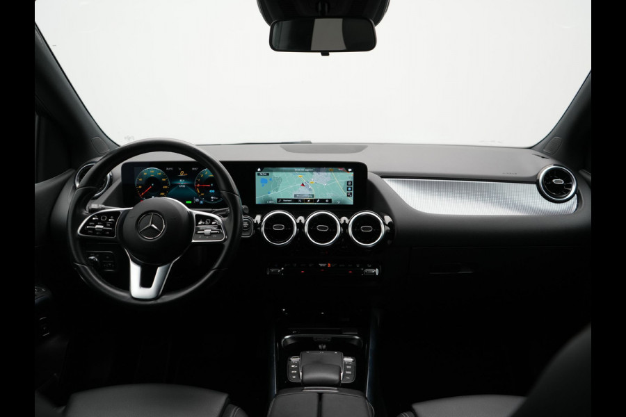 Mercedes-Benz B-Klasse 250 e Business Line PHEV 218pk Dealer O.H. | SOH 95% | Stoelverwarming | Apple Carplay | Cruise Control | Widescreen Navi | Draadloze Telefoonlader | Park Assist | Lane Assist | DAB | LED Koplampen | Plug In Hybrid |