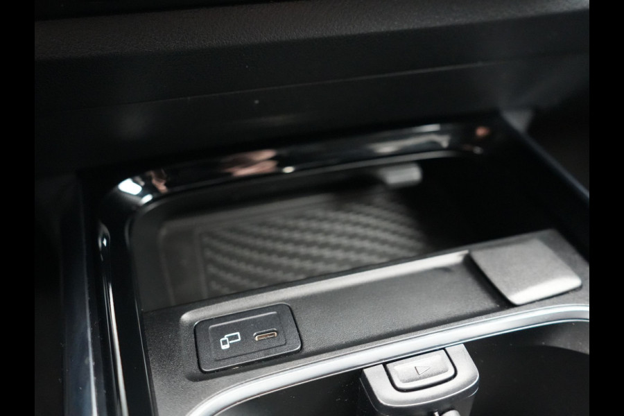 Mercedes-Benz B-Klasse 250 e Business Line PHEV 218pk Dealer O.H. | SOH 95% | Stoelverwarming | Apple Carplay | Cruise Control | Widescreen Navi | Draadloze Telefoonlader | Park Assist | Lane Assist | DAB | LED Koplampen | Plug In Hybrid |