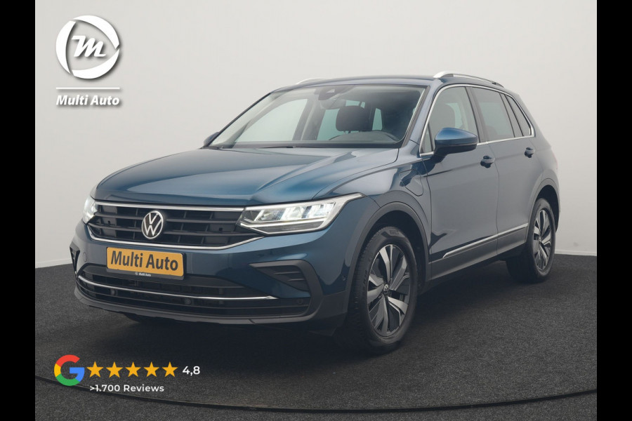 Volkswagen Tiguan 1.4 TSI eHybrid Elegance PHEV 245pk Dealer O.H. | SOH 88,4% | Trekhaak Af Fabriek | Adaptive Cruise | Camera | Alcantara Sportstoelen Massage & Verwarmd | Stuur Verwarmd | Apple Carplay | Navigatie | DAB | Plug In Hybrid |