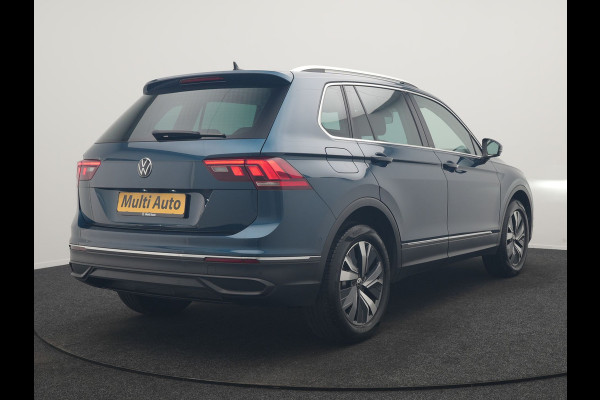 Volkswagen Tiguan 1.4 TSI eHybrid Elegance PHEV 245pk Dealer O.H. | SOH 88,4% | Trekhaak Af Fabriek | Adaptive Cruise | Camera | Alcantara Sportstoelen Massage & Verwarmd | Stuur Verwarmd | Apple Carplay | Navigatie | DAB | Plug In Hybrid |