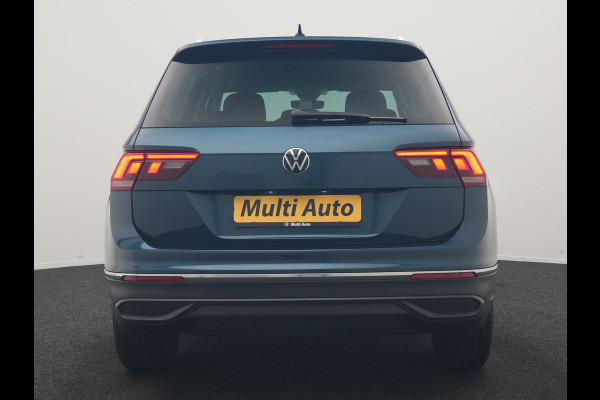 Volkswagen Tiguan 1.4 TSI eHybrid Elegance PHEV 245pk Dealer O.H. | SOH 88,4% | Trekhaak Af Fabriek | Adaptive Cruise | Camera | Alcantara Sportstoelen Massage & Verwarmd | Stuur Verwarmd | Apple Carplay | Navigatie | DAB | Plug In Hybrid |