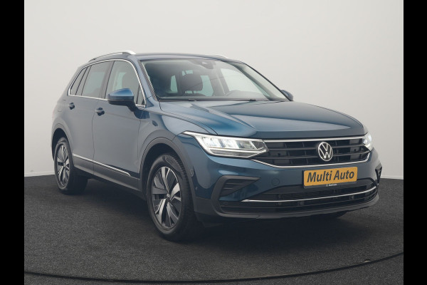 Volkswagen Tiguan 1.4 TSI eHybrid Elegance PHEV 245pk Dealer O.H. | SOH 88,4% | Trekhaak Af Fabriek | Adaptive Cruise | Camera | Alcantara Sportstoelen Massage & Verwarmd | Stuur Verwarmd | Apple Carplay | Navigatie | DAB | Plug In Hybrid |