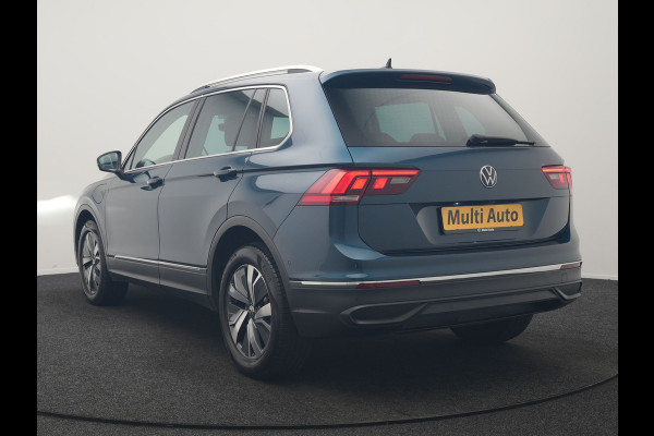 Volkswagen Tiguan 1.4 TSI eHybrid Elegance PHEV 245pk Dealer O.H. | SOH 88,4% | Trekhaak Af Fabriek | Adaptive Cruise | Camera | Alcantara Sportstoelen Massage & Verwarmd | Stuur Verwarmd | Apple Carplay | Navigatie | DAB | Plug In Hybrid |