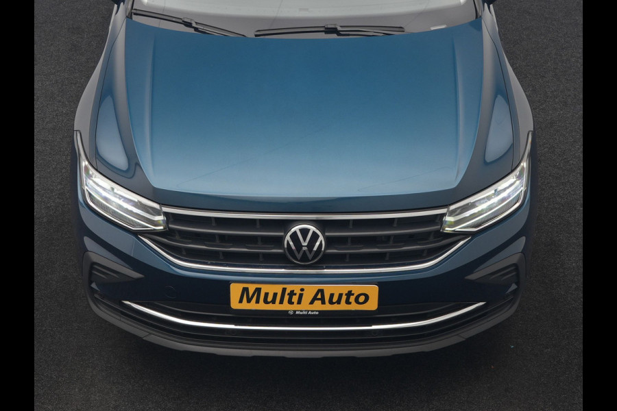 Volkswagen Tiguan 1.4 TSI eHybrid Elegance PHEV 245pk Dealer O.H. | SOH 88,4% | Trekhaak Af Fabriek | Adaptive Cruise | Camera | Alcantara Sportstoelen Massage & Verwarmd | Stuur Verwarmd | Apple Carplay | Navigatie | DAB | Plug In Hybrid |