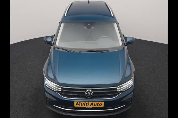 Volkswagen Tiguan 1.4 TSI eHybrid Elegance PHEV 245pk Dealer O.H. | SOH 88,4% | Trekhaak Af Fabriek | Adaptive Cruise | Camera | Alcantara Sportstoelen Massage & Verwarmd | Stuur Verwarmd | Apple Carplay | Navigatie | DAB | Plug In Hybrid |