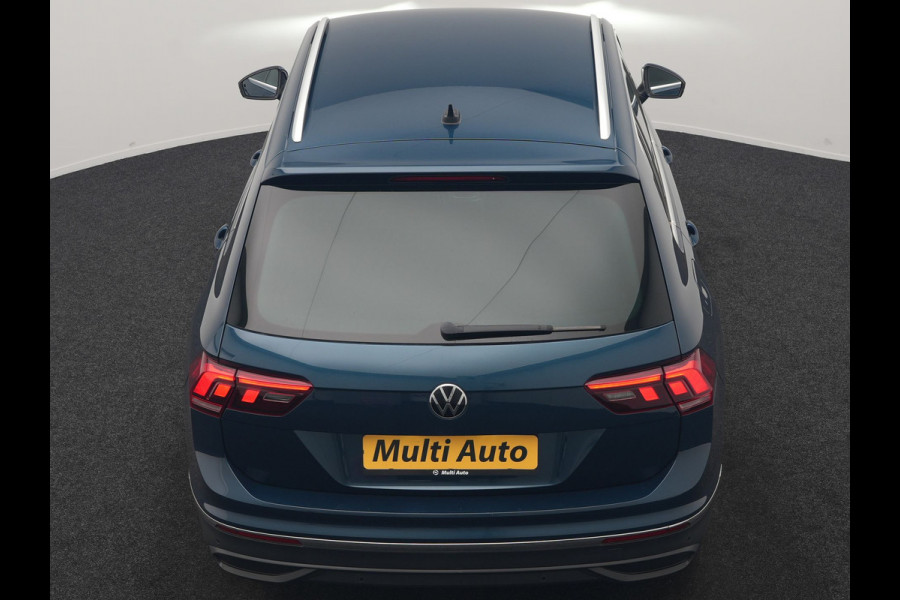Volkswagen Tiguan 1.4 TSI eHybrid Elegance PHEV 245pk Dealer O.H. | SOH 88,4% | Trekhaak Af Fabriek | Adaptive Cruise | Camera | Alcantara Sportstoelen Massage & Verwarmd | Stuur Verwarmd | Apple Carplay | Navigatie | DAB | Plug In Hybrid |