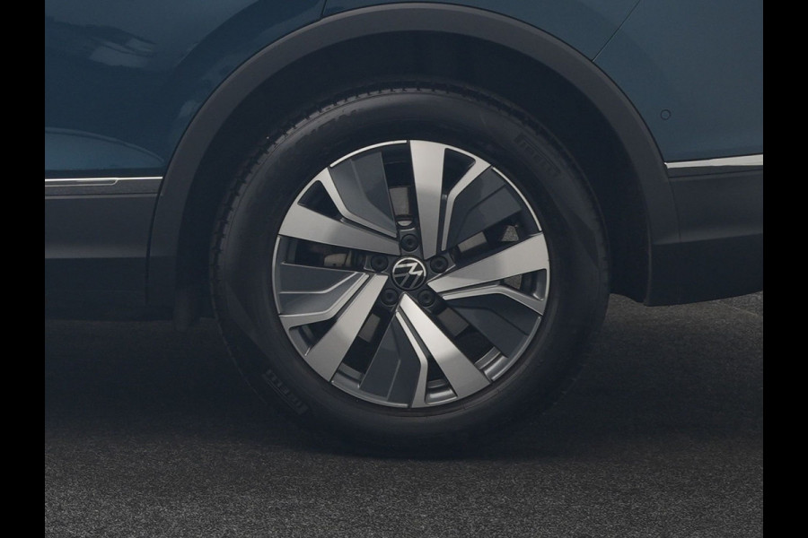 Volkswagen Tiguan 1.4 TSI eHybrid Elegance PHEV 245pk Dealer O.H. | SOH 88,4% | Trekhaak Af Fabriek | Adaptive Cruise | Camera | Alcantara Sportstoelen Massage & Verwarmd | Stuur Verwarmd | Apple Carplay | Navigatie | DAB | Plug In Hybrid |