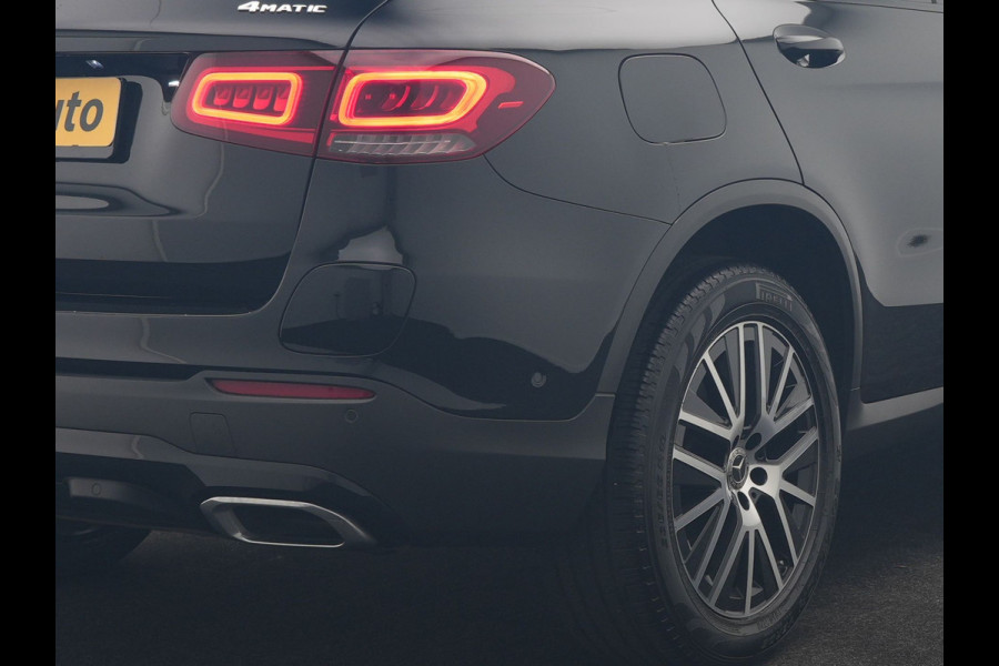 Mercedes-Benz GLC 300e 4MATIC Premium PHEV 320pk Dealer O.H. | Panodak | Camera | Sfeerverlichting | Sportstoelen Verwarmd | Apple Carplay | Navigatie | DAB | Plug In Hybrid |