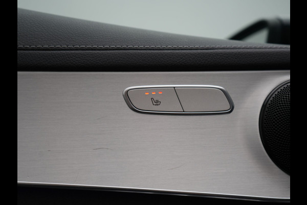 Mercedes-Benz GLC 300e 4MATIC Premium PHEV 320pk Dealer O.H. | Panodak | Camera | Sfeerverlichting | Sportstoelen Verwarmd | Apple Carplay | Navigatie | DAB | Plug In Hybrid |