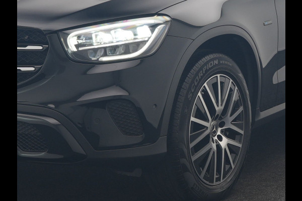 Mercedes-Benz GLC 300e 4MATIC Premium PHEV 320pk Dealer O.H. | Panodak | Camera | Sfeerverlichting | Sportstoelen Verwarmd | Apple Carplay | Navigatie | DAB | Plug In Hybrid |