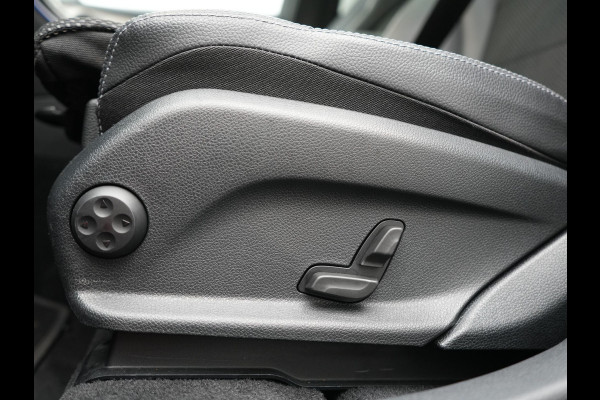 Mercedes-Benz GLC 300e 4MATIC Premium PHEV 320pk Dealer O.H. | Panodak | Camera | Sfeerverlichting | Sportstoelen Verwarmd | Apple Carplay | Navigatie | DAB | Plug In Hybrid |