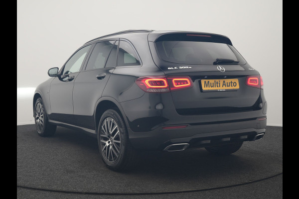 Mercedes-Benz GLC 300e 4MATIC Premium PHEV 320pk Dealer O.H. | Panodak | Camera | Sfeerverlichting | Sportstoelen Verwarmd | Apple Carplay | Navigatie | DAB | Plug In Hybrid |