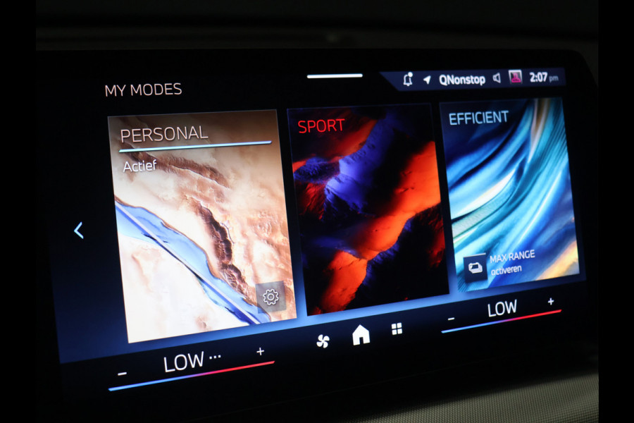 BMW iX2 eDrive20 67 kWh [APPLE CARPLAY, ANDROID, CRUISE CONTROL, DIGITAL DASH, CAMERA, PDC V+A, SPORT, CLIMATE CONTROL, ELEKTRISCHE ACHTERKLEP,  NAVIGATIE, BLUETOOTH, NIEUWSTAAT]