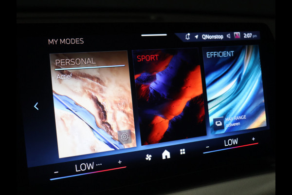 BMW iX2 eDrive20 67 kWh [APPLE CARPLAY, ANDROID, CRUISE CONTROL, DIGITAL DASH, CAMERA, PDC V+A, SPORT, CLIMATE CONTROL, ELEKTRISCHE ACHTERKLEP,  NAVIGATIE, BLUETOOTH, NIEUWSTAAT]