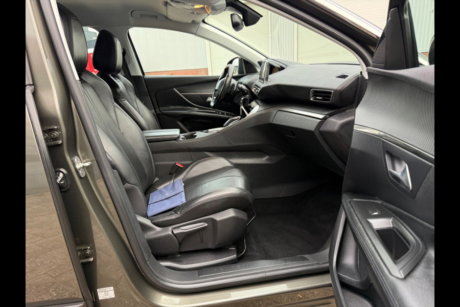 Peugeot 3008 1.2i TURBO 2019 131PK! ALLURE PACK EXE AUTOMAAT LEDER CARPLAY
