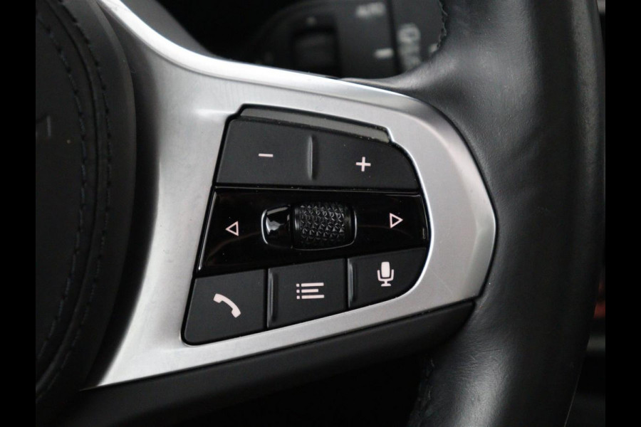 BMW iX3 M Sport Executive 80 kWh | SOH 93,8% | Panoramadak | Leder | Stoelverwarming | Adaptive cruise | Carplay | Sfeerverlichting | Camera | Park assist | Elektrische achterklep | PHEV