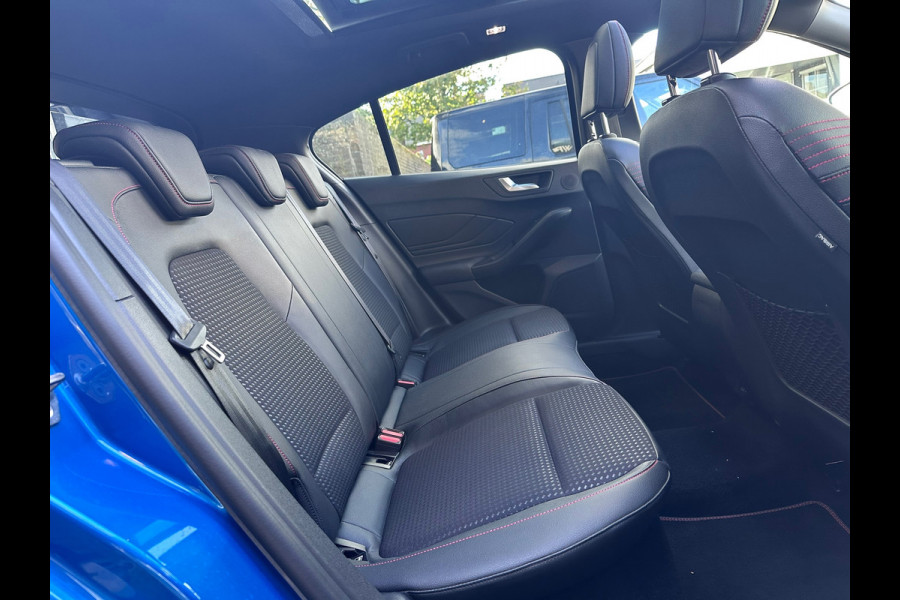 Ford Focus 1.0 EcoBoost ST Line Business B&O / ACC / PANO / LANE / ORG NL