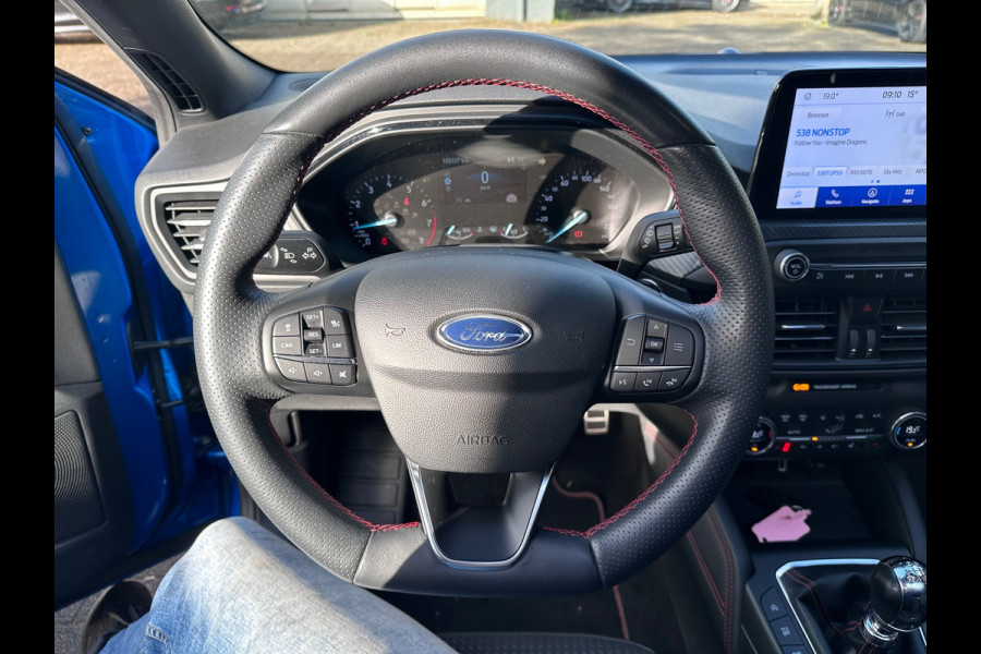 Ford Focus 1.0 EcoBoost ST Line Business B&O / ACC / PANO / LANE / ORG NL