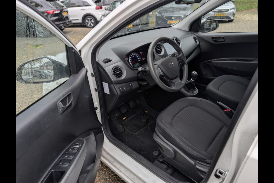 Hyundai i10 1.0i Comfort (NAVI) Rijklaarprijs / 12 mnd Bovag garantie