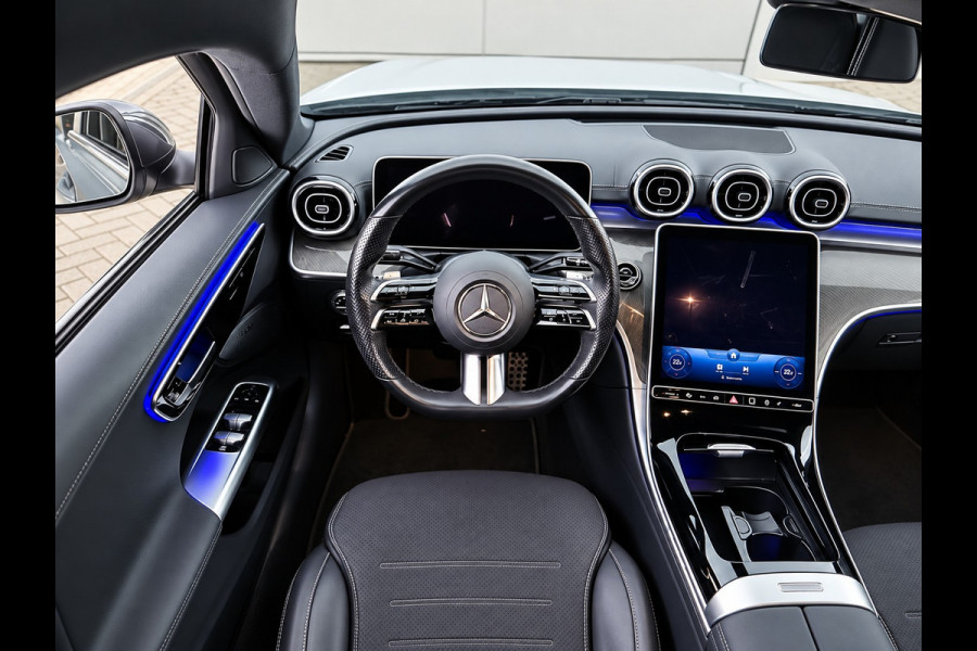 Mercedes-Benz C-Klasse 300 e AMG Line | Stoelverwarming | Camera | Ambiance Verlichting | Dodehoekdetectie | Cruise Control | Apple Carplay | Navigatie | Climate Control | Keyless