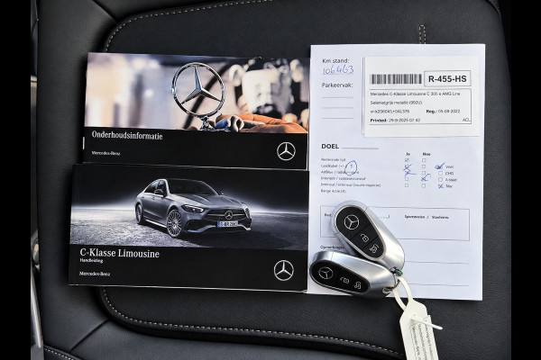 Mercedes-Benz C-Klasse 300 e AMG Line | Stoelverwarming | Camera | Ambiance Verlichting | Dodehoekdetectie | Cruise Control | Apple Carplay | Navigatie | Climate Control | Keyless