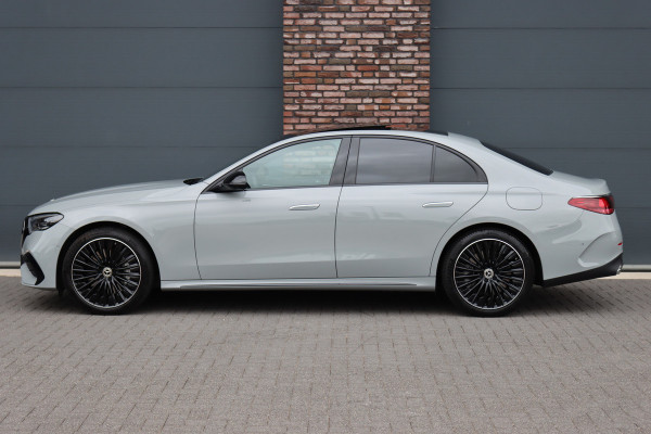 Mercedes-Benz E-Klasse 300 e AMG Line | Luchtvering | Hyperscreen | Achterasbesturing | Burmester | Stoelventilatie | Vlakkenverwarming | Massage | Distronic+ | Digital Light |