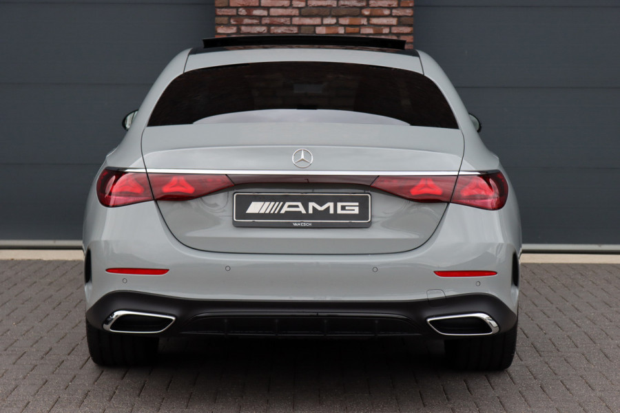 Mercedes-Benz E-Klasse 300 e AMG Line | Luchtvering | Hyperscreen | Achterasbesturing | Burmester | Stoelventilatie | Vlakkenverwarming | Massage | Distronic+ | Digital Light |