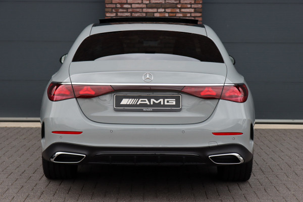 Mercedes-Benz E-Klasse 300 e AMG Line | Luchtvering | Hyperscreen | Achterasbesturing | Burmester | Stoelventilatie | Vlakkenverwarming | Massage | Distronic+ | Digital Light |