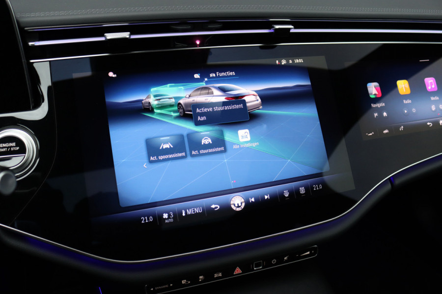 Mercedes-Benz E-Klasse 300 e AMG Line | Luchtvering | Hyperscreen | Achterasbesturing | Burmester | Stoelventilatie | Vlakkenverwarming | Massage | Distronic+ | Digital Light |