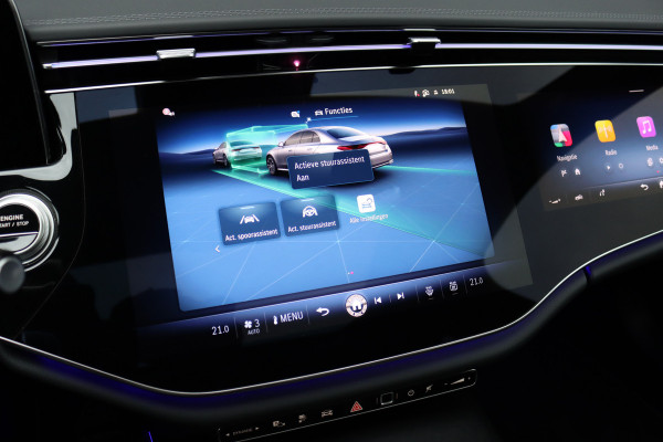 Mercedes-Benz E-Klasse 300 e AMG Line | Luchtvering | Hyperscreen | Achterasbesturing | Burmester | Stoelventilatie | Vlakkenverwarming | Massage | Distronic+ | Digital Light |