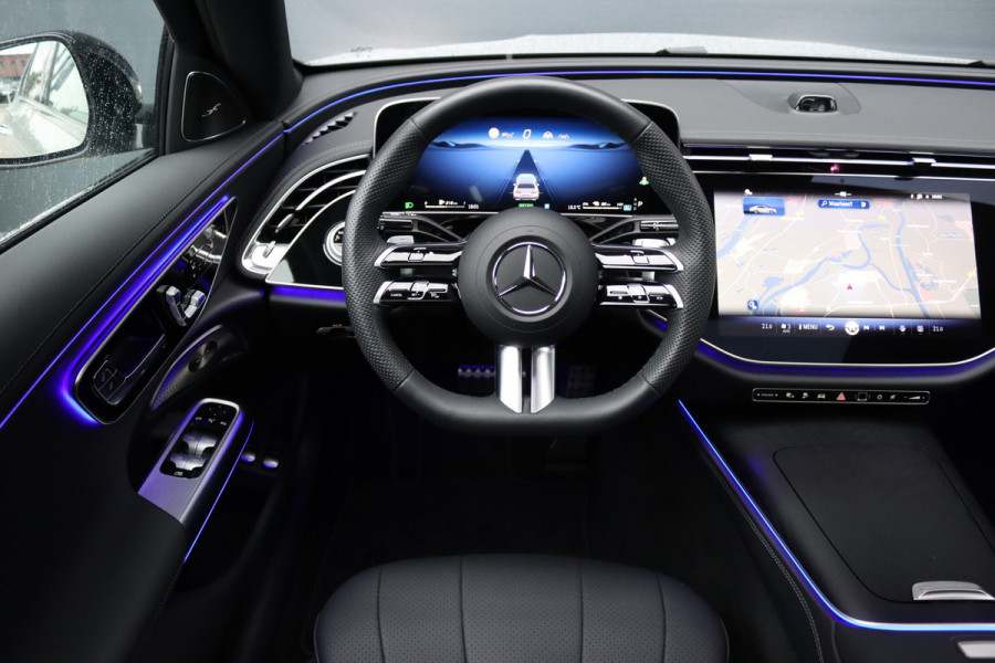 Mercedes-Benz E-Klasse 300 e AMG Line | Luchtvering | Hyperscreen | Achterasbesturing | Burmester | Stoelventilatie | Vlakkenverwarming | Massage | Distronic+ | Digital Light |