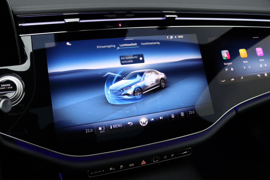 Mercedes-Benz E-Klasse 300 e AMG Line | Luchtvering | Hyperscreen | Achterasbesturing | Burmester | Stoelventilatie | Vlakkenverwarming | Massage | Distronic+ | Digital Light |